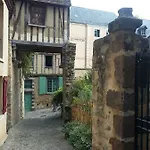Petite Maison Romantique Au Calme, Coeur Historique, Vue Et Jardin Apartment