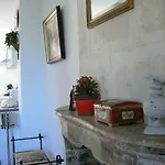 Apartment Petite Maison Romantique Au Calme, Coeur Historique, Vue Et Jardin
