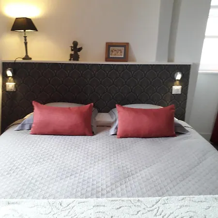 Petite Maison Romantique Au Calme, Coeur Historique Plantagenet, Vue *