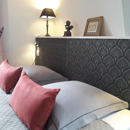 Petite Maison Romantique Au Calme, Coeur Historique, Vue Et Jardin 公寓