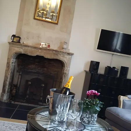 Petite Maison Romantique Au Calme, Coeur Historique, Vue Et Jardin 公寓 *
