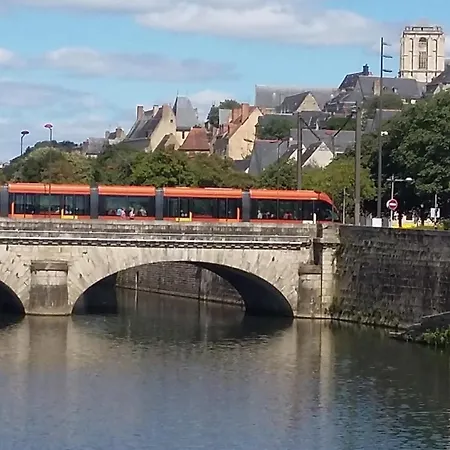 Petite Maison Romantique Au Calme, Coeur Historique, Vue Et Jardin
