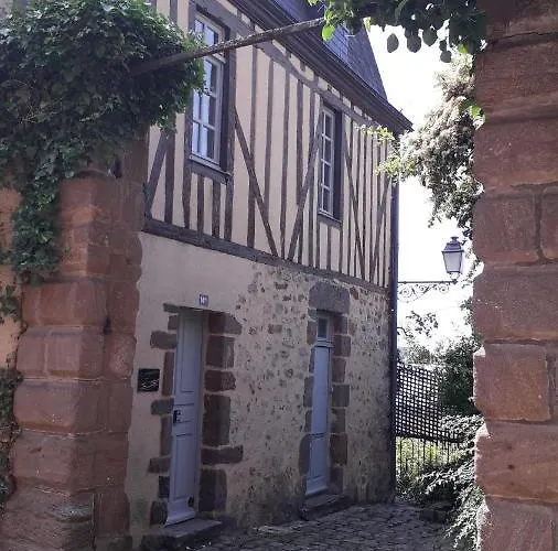 Daire Petite Maison Romantique Au Calme, Coeur Historique, Vue Et Jardin Le Mans