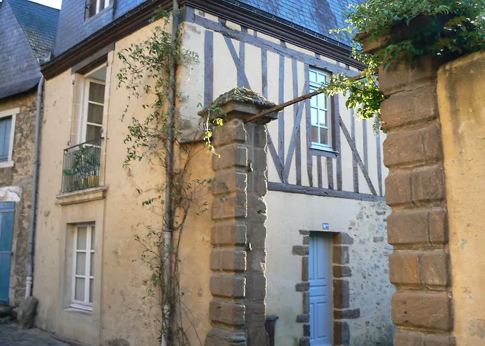 Apartamento Petite Maison Romantique Au Calme, Coeur Historique, Vue Et Jardin Le Mans