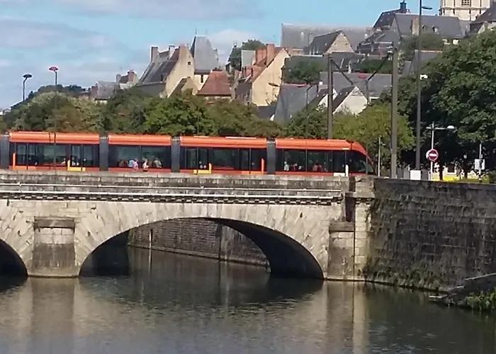 Petite Maison Romantique Au Calme, Coeur Historique, Vue Et Jardin