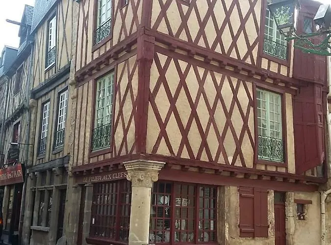 Petite Maison Romantique Au Calme, Coeur Historique, Vue Et Jardin