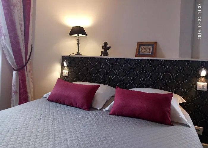 Daire Petite Maison Romantique Au Calme, Coeur Historique, Vue Et Jardin *